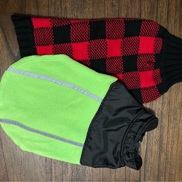 Two dog sweaters. Buffalo Plaid and Green - Picture 1 of 5